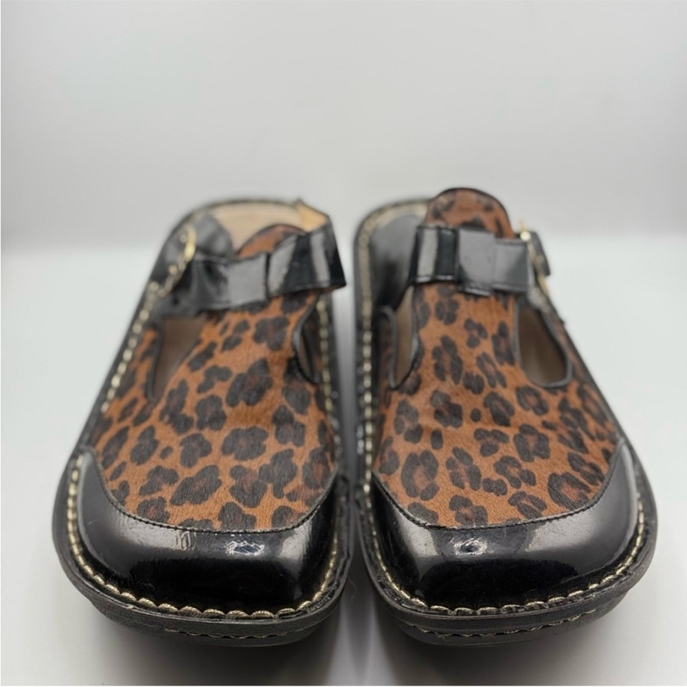 Alegria Leopard Print  with Black Trim Mary Jane Comfort Shoe. Size 38 (US 7.5-8 - Picture 6 of 6